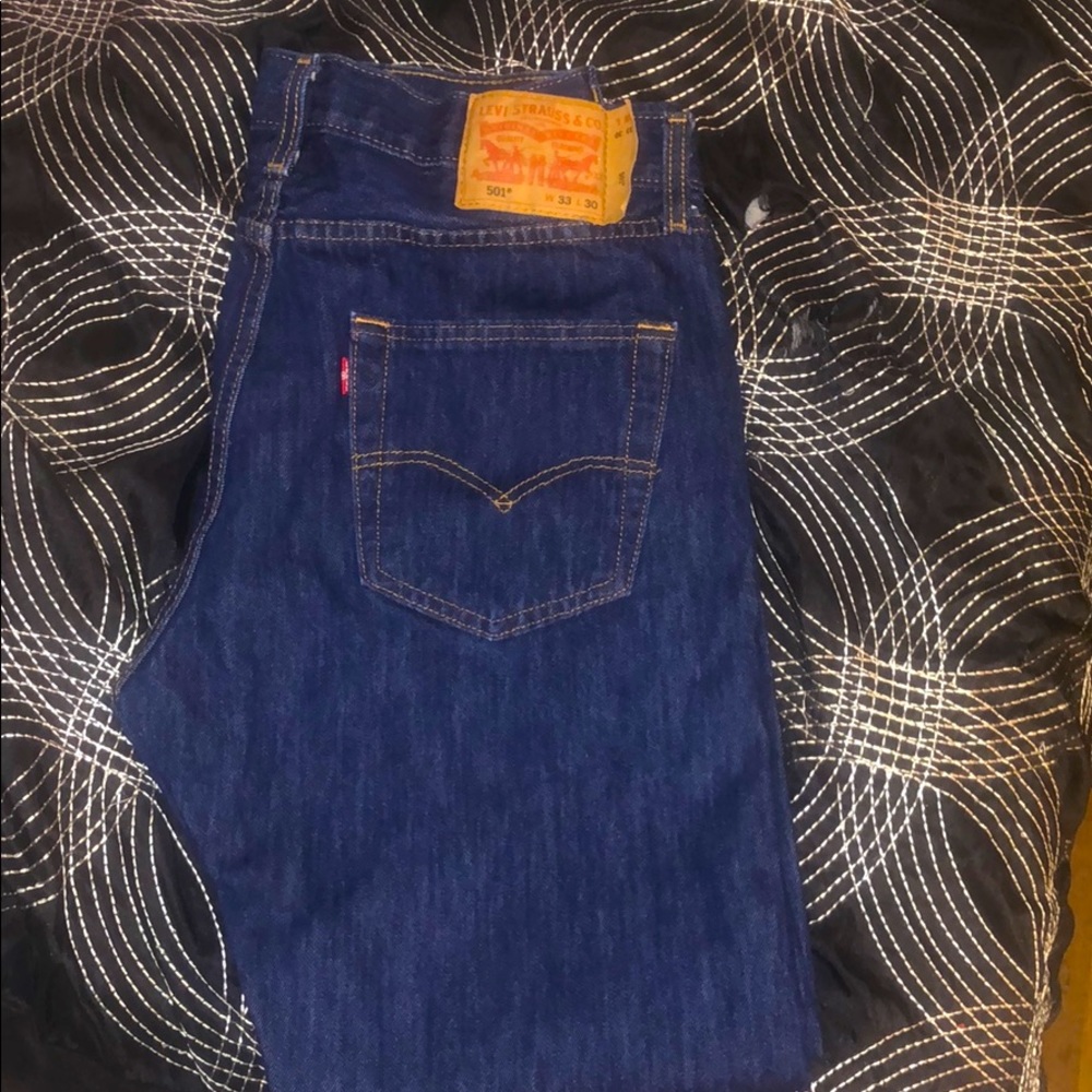 501 dark blue Levi’s